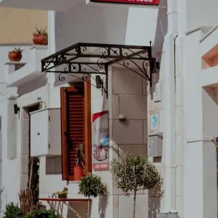 Diana Ερμούπολη