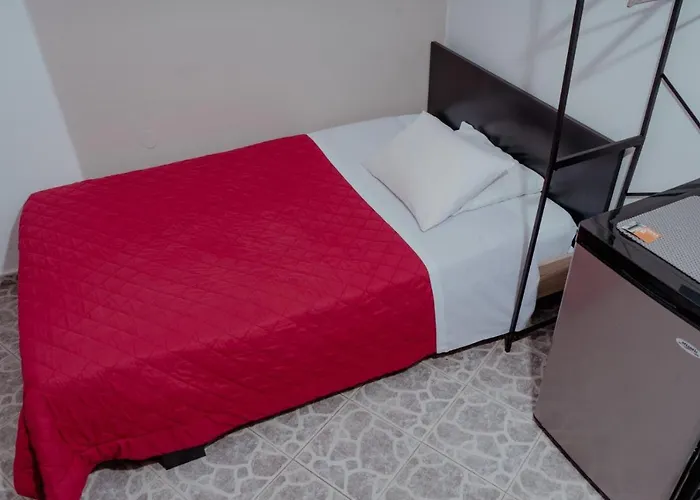 Diana アパート エルムポリ